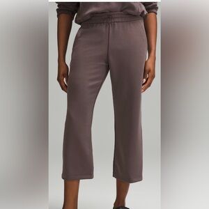 Softstreme High Rise straight leg cropped pant